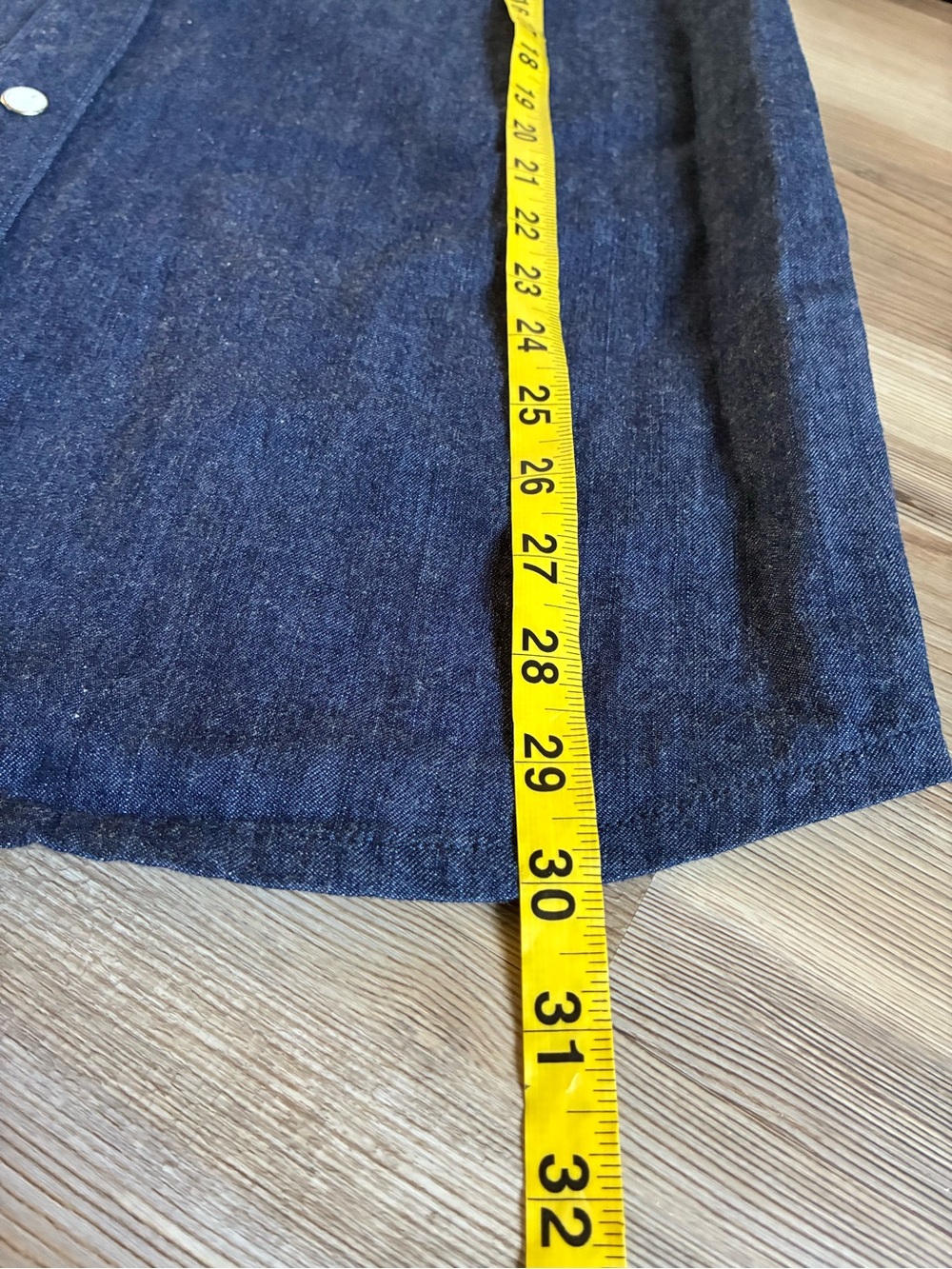 Hard Rock Café Denim Snap-Up Shirt Ho Chi Minh City Guitar Graphic Men’s L - Picture 9 of 14